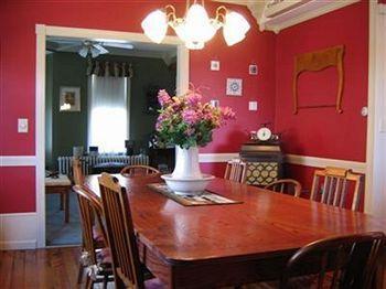 Keller House (adults Only)